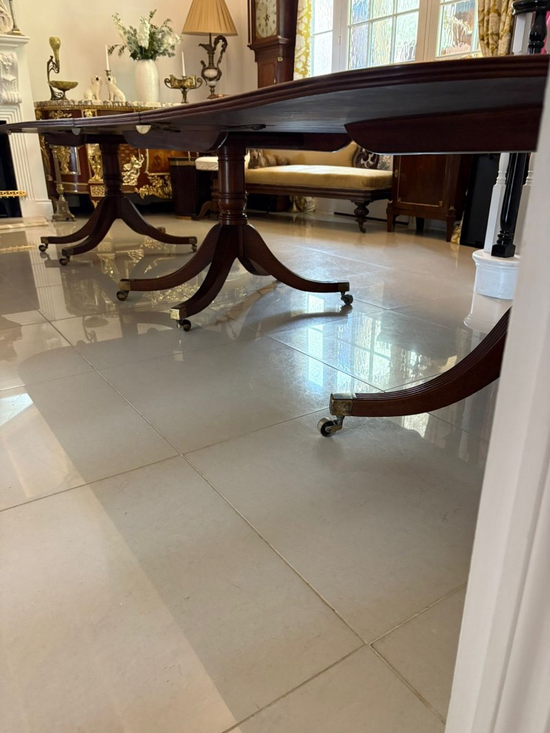 Outstanding Quality Antique Regency 16/18 Seater Figured Mahogany 3 Pilar Dining Table - Image 6